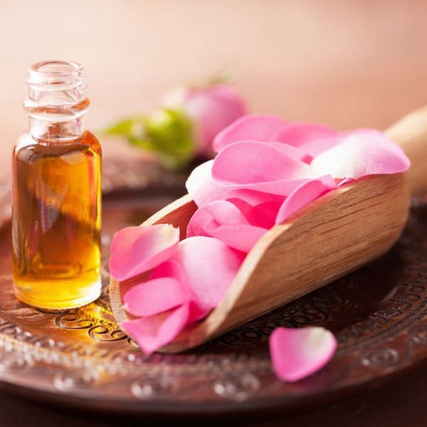 تصویر 2 از خرید و قیمت گلاب ارگانیک کاشان + فروش صادراتی